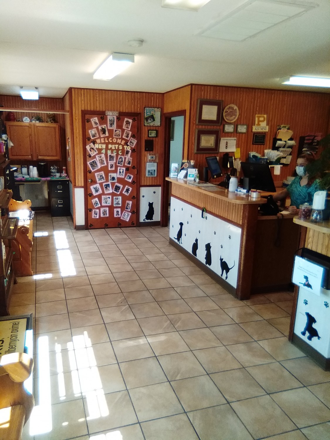 Reception Area Animal Health Care Center Arcola, IL